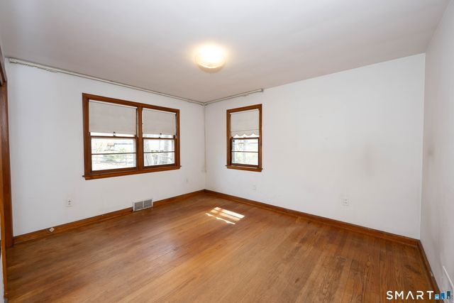 24 Norway Road, North Haven, CT 06473