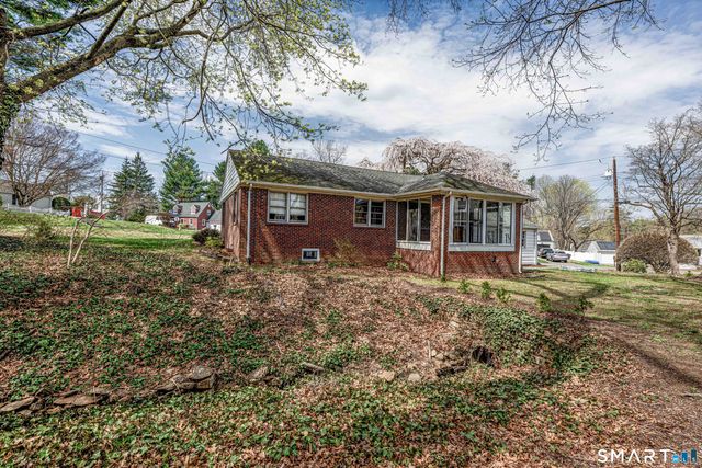 24 Norway Road, North Haven, CT 06473