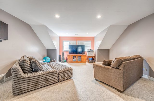 10365 PLANTATION WOODS DR, Lakeland, TN 38002