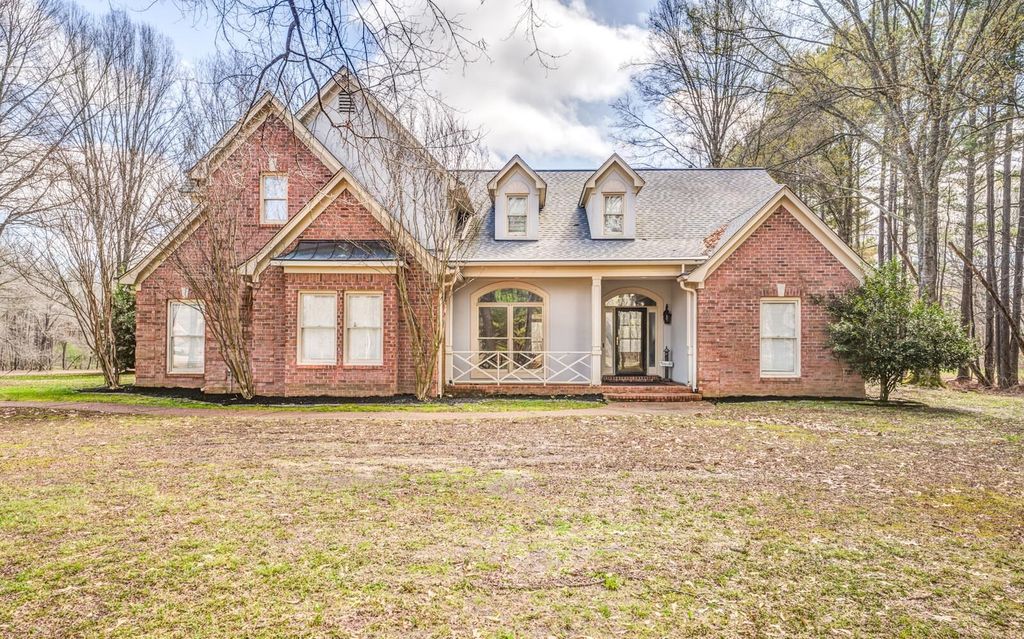 10365 PLANTATION WOODS DR, Lakeland, TN 38002