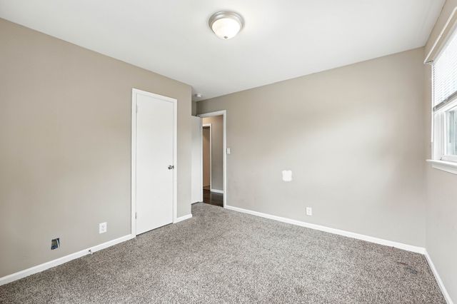 513 Adams Ct, Clarksville, TN 37040