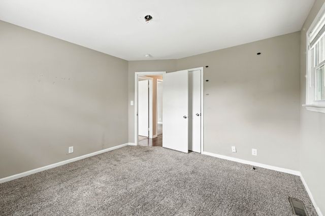 513 Adams Ct, Clarksville, TN 37040