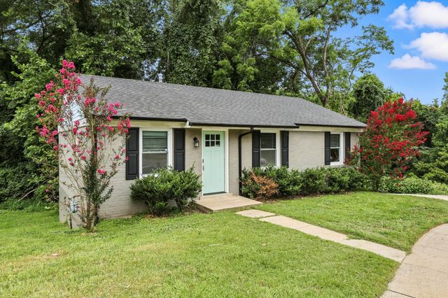 513 Adams Ct, Clarksville, TN 37040