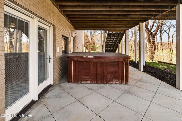 502 Weatherford Pl, Louisville, KY 40245
