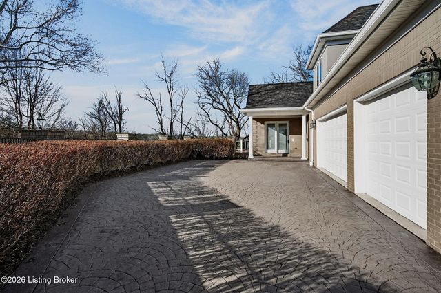 502 Weatherford Pl, Louisville, KY 40245