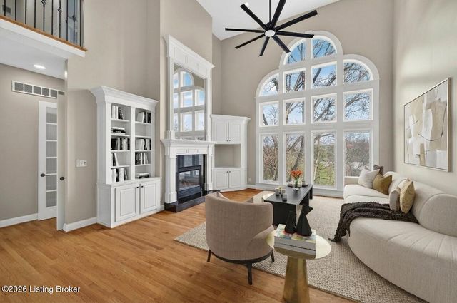 502 Weatherford Pl, Louisville, KY 40245