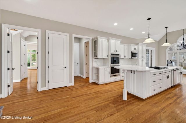 502 Weatherford Pl, Louisville, KY 40245