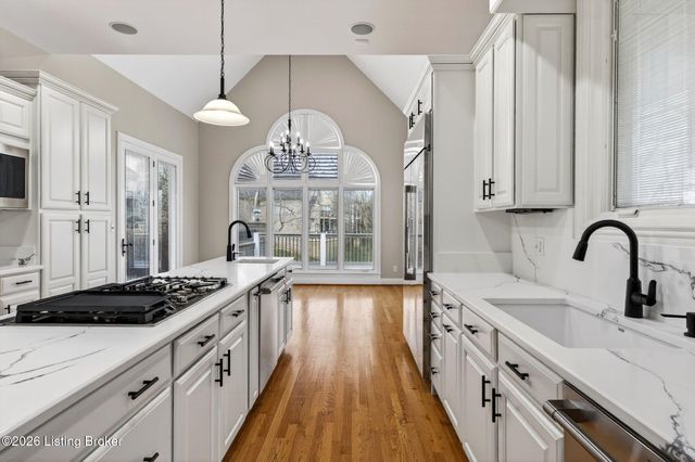 502 Weatherford Pl, Louisville, KY 40245