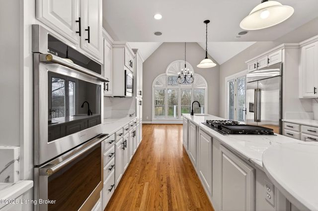 502 Weatherford Pl, Louisville, KY 40245