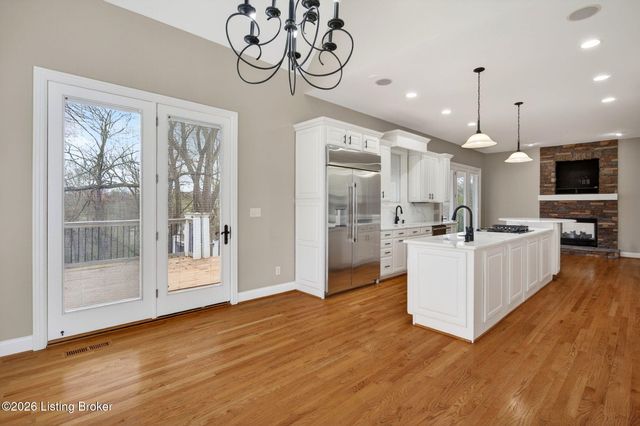 502 Weatherford Pl, Louisville, KY 40245