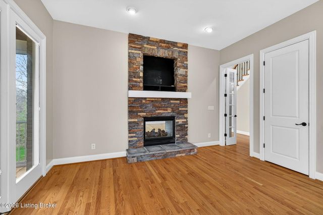 502 Weatherford Pl, Louisville, KY 40245