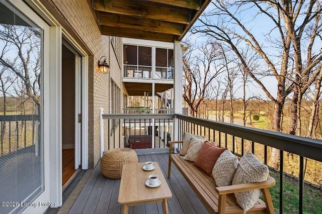 502 Weatherford Pl, Louisville, KY 40245