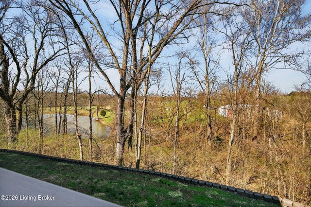 502 Weatherford Pl, Louisville, KY 40245
