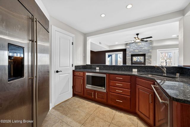 502 Weatherford Pl, Louisville, KY 40245