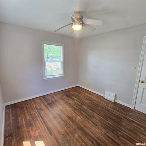 2029 W FORREST HILL Avenue, Peoria, IL 61604