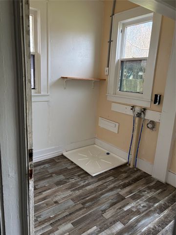 423 E Navasota Street, Groesbeck, TX 76642