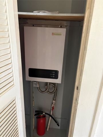 423 E Navasota Street, Groesbeck, TX 76642