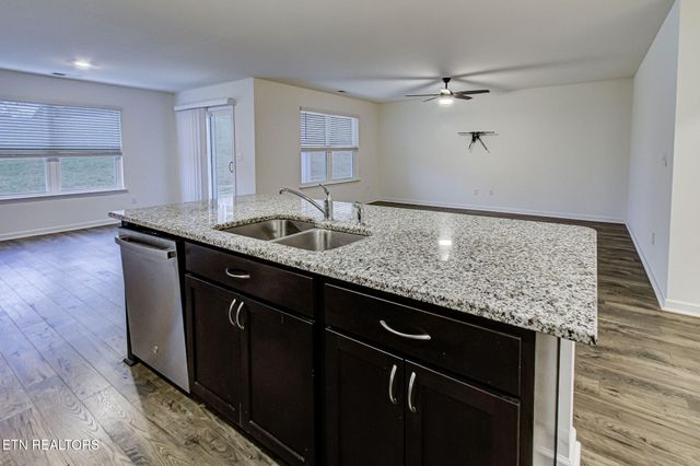 223 Ambernic Way, Sweetwater, TN 37874