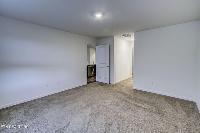 223 Ambernic Way, Sweetwater, TN 37874