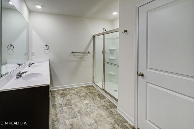 223 Ambernic Way, Sweetwater, TN 37874