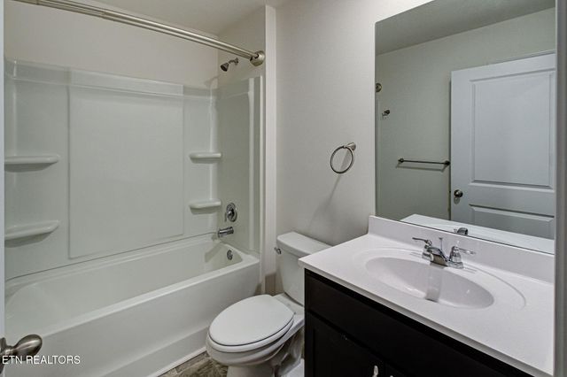 223 Ambernic Way, Sweetwater, TN 37874