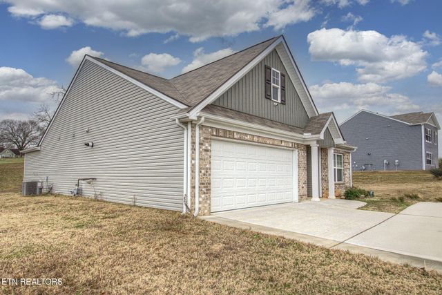 223 Ambernic Way, Sweetwater, TN 37874