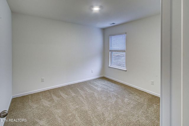 223 Ambernic Way, Sweetwater, TN 37874