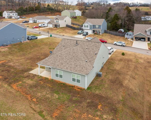 223 Ambernic Way, Sweetwater, TN 37874