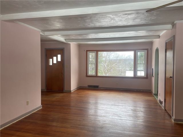 9 Mount Pleasant Drive, Bainbridge, NY 13733