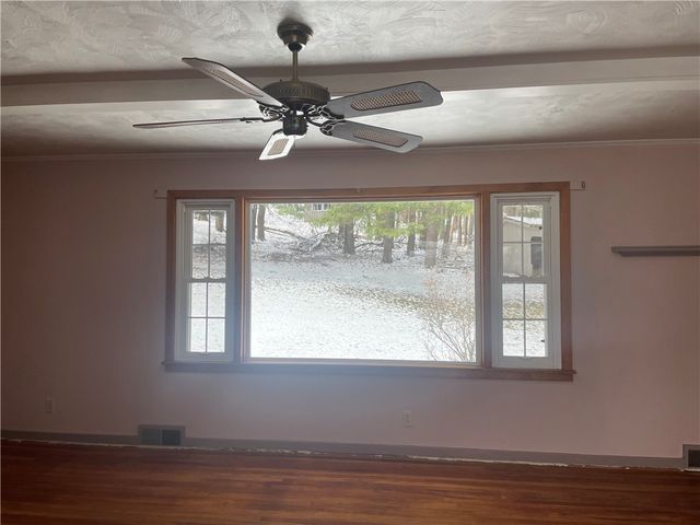 9 Mount Pleasant Drive, Bainbridge, NY 13733