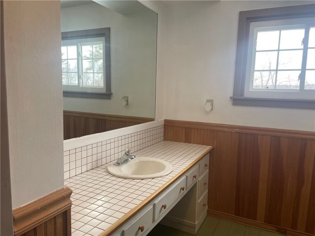 9 Mount Pleasant Drive, Bainbridge, NY 13733