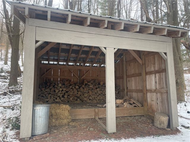 9 Mount Pleasant Drive, Bainbridge, NY 13733