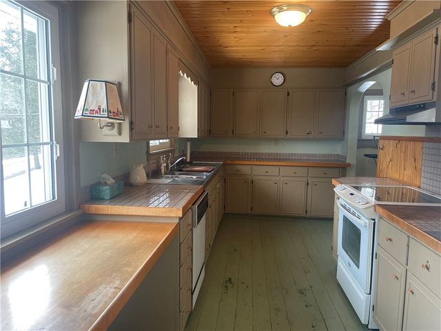 9 Mount Pleasant Drive, Bainbridge, NY 13733