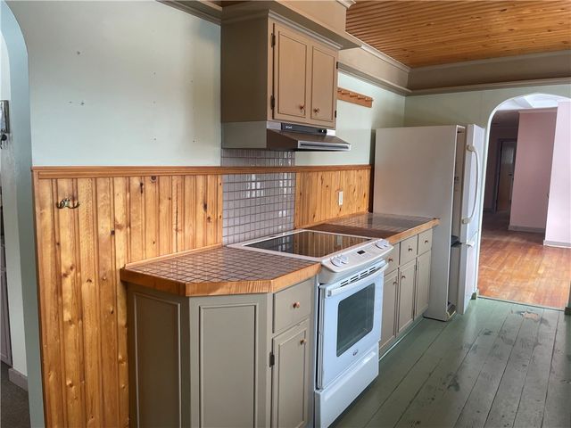 9 Mount Pleasant Drive, Bainbridge, NY 13733