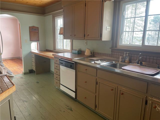 9 Mount Pleasant Drive, Bainbridge, NY 13733