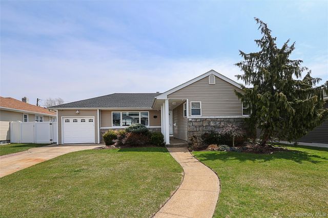 921 Ilse Court, North Bellmore, NY 11710