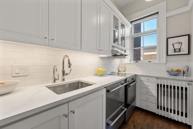 95 Beacon 9, Boston, MA 02108