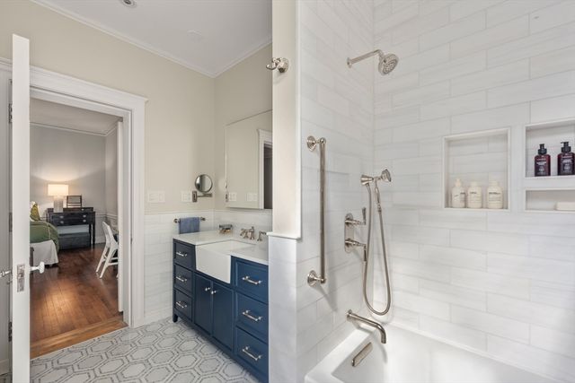 95 Beacon 9, Boston, MA 02108