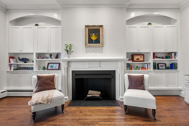 95 Beacon 9, Boston, MA 02108