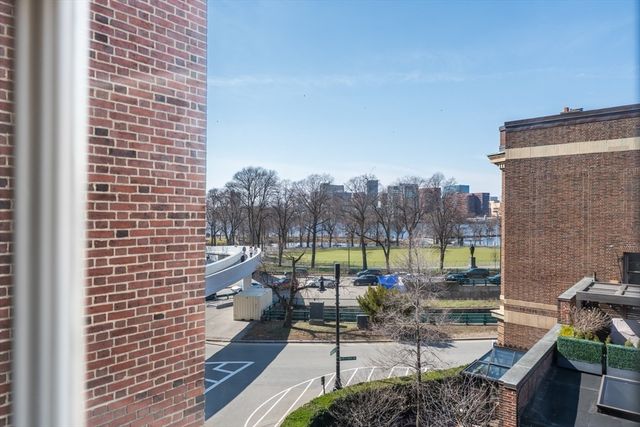 95 Beacon 9, Boston, MA 02108