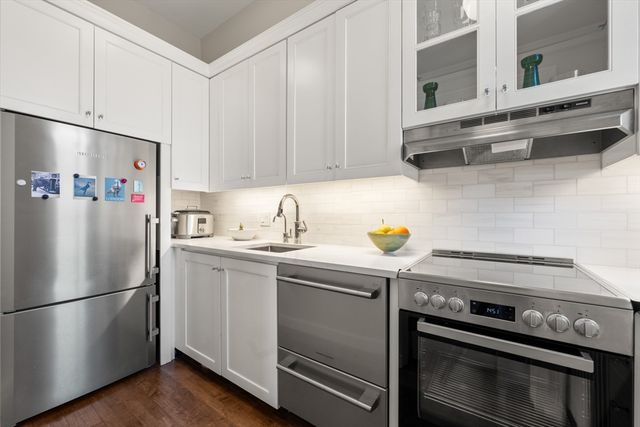 95 Beacon 9, Boston, MA 02108