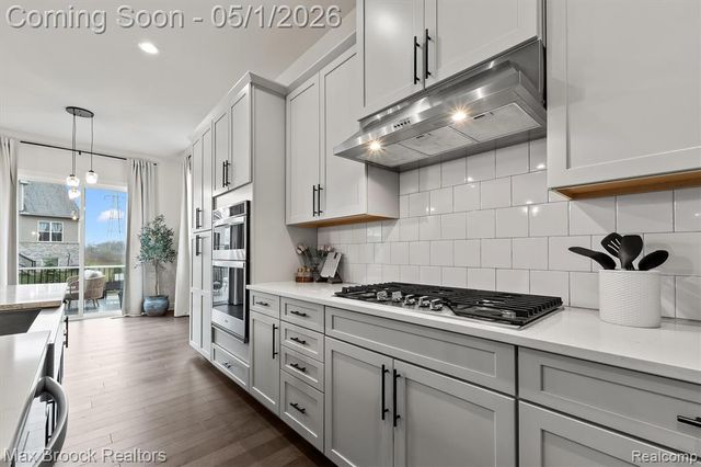 5526 Helmsdale Boulevard, West Bloomfield, MI 48322