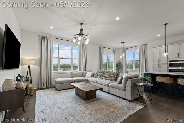 5526 Helmsdale Boulevard, West Bloomfield, MI 48322