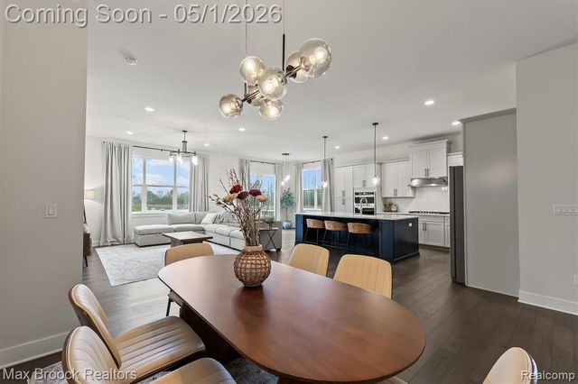 5526 Helmsdale Boulevard, West Bloomfield, MI 48322
