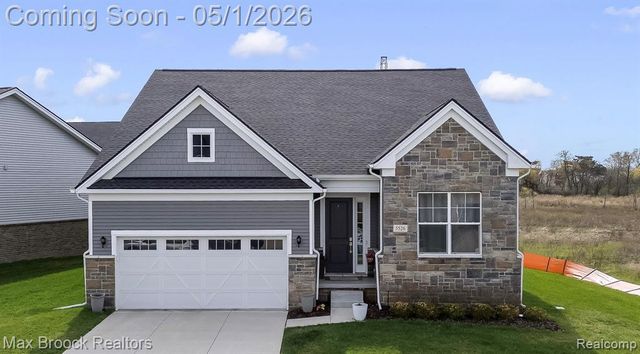 5526 Helmsdale Boulevard, West Bloomfield, MI 48322