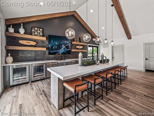 5526 Helmsdale Boulevard, West Bloomfield, MI 48322