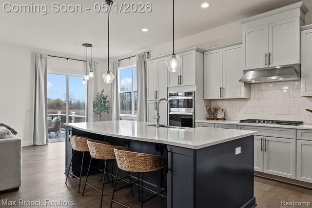 5526 Helmsdale Boulevard, West Bloomfield, MI 48322