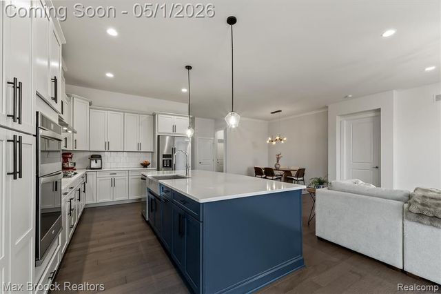 5526 Helmsdale Boulevard, West Bloomfield, MI 48322