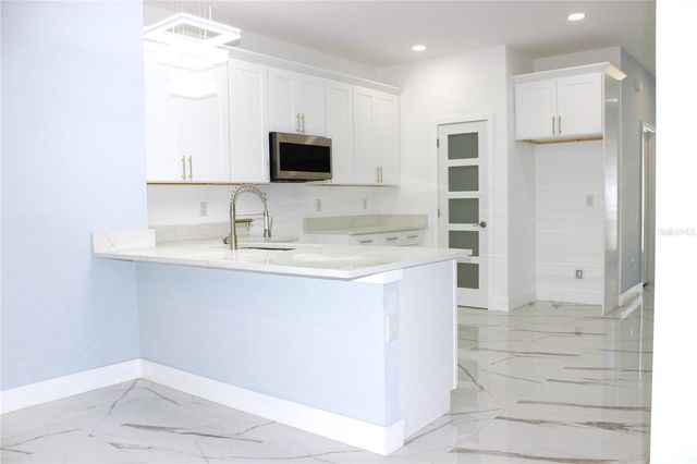 9302 N 18TH STREET, Tampa, FL 33604