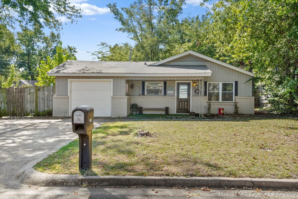509 W Knoxville Street, Broken Arrow, OK 74012